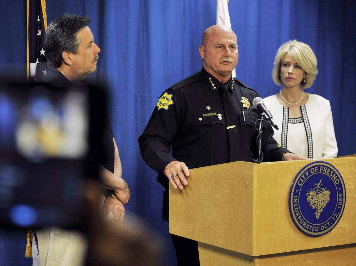 Jerry Dyer is flanked by Mayor Ashley Swearengin and City Manager Bruce Rudd during a 2015 press conference about the arrest of Deputy Chief Keith Foster.