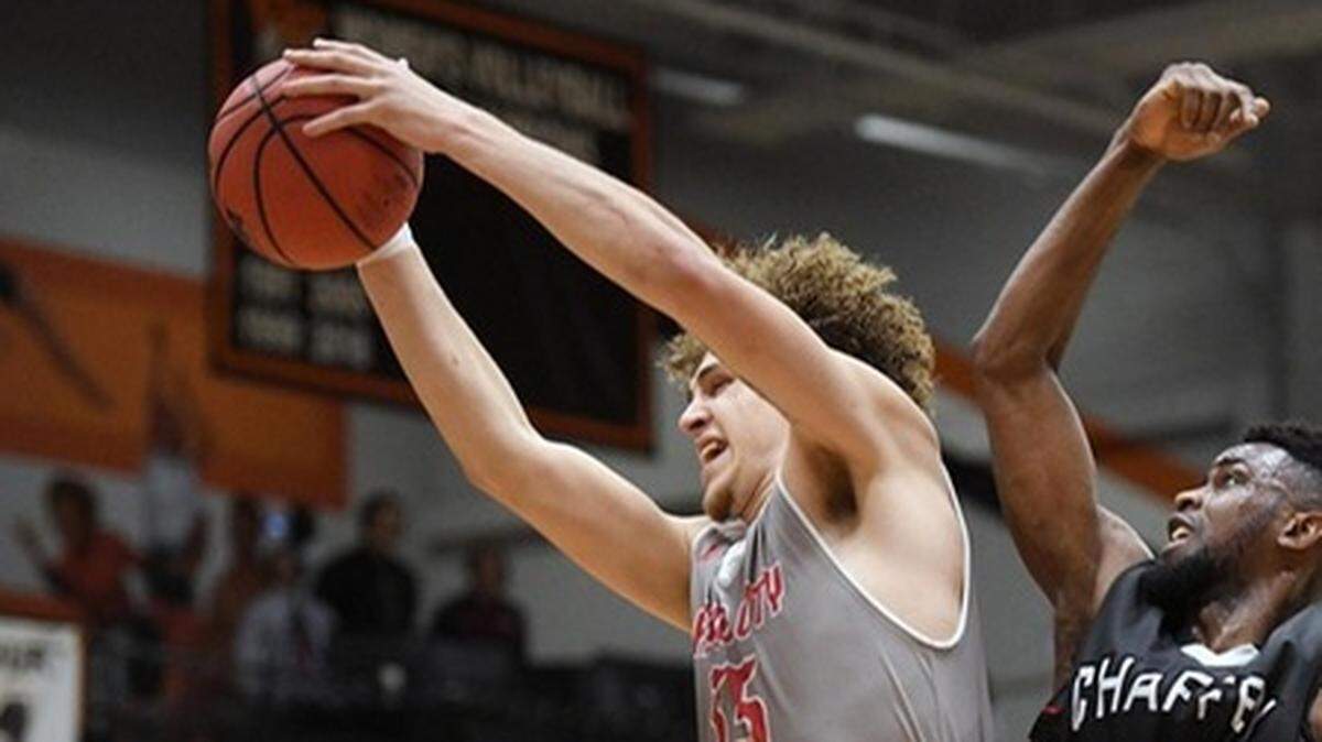 Former Fresno City College forward Ethan Richardson verbally committed to West Virginia on Friday, June 7, 2019.