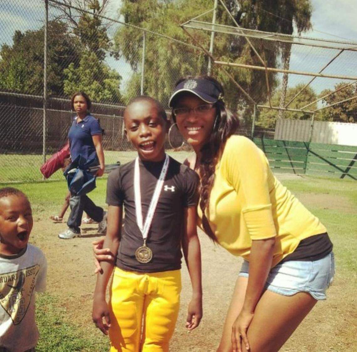 Xavier Worthy with his mom, Nicky Jones.