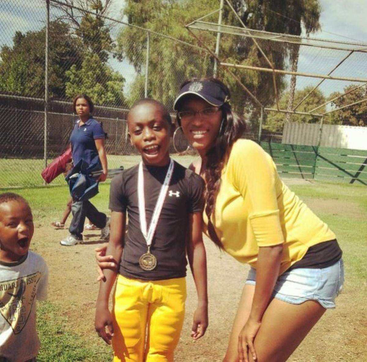 Xavier Worthy with his mom, Nicky Jones.