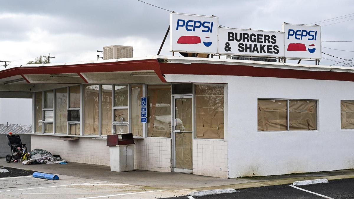 Sno-White Drive-In on Clovis Avenue near Ashlan Avenue has closed after 45 years in business. .