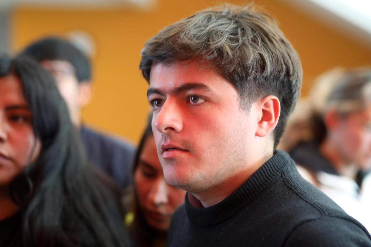 Estudiantes universitarios de la Universidad Autónoma Chapingo, una de las principales instituciones agrícolas de México, visitan la Universidad de California, Merced el 1 de marzo durante un viaje educativo de 10 días a los Estados Unidos.