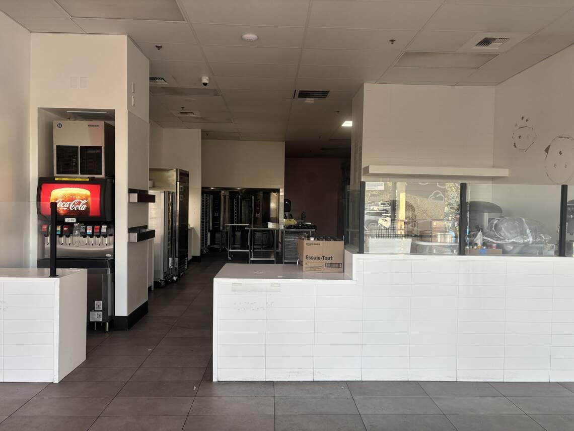 Crumbl bakery chain closes location in Valley. Here’s where to still ...