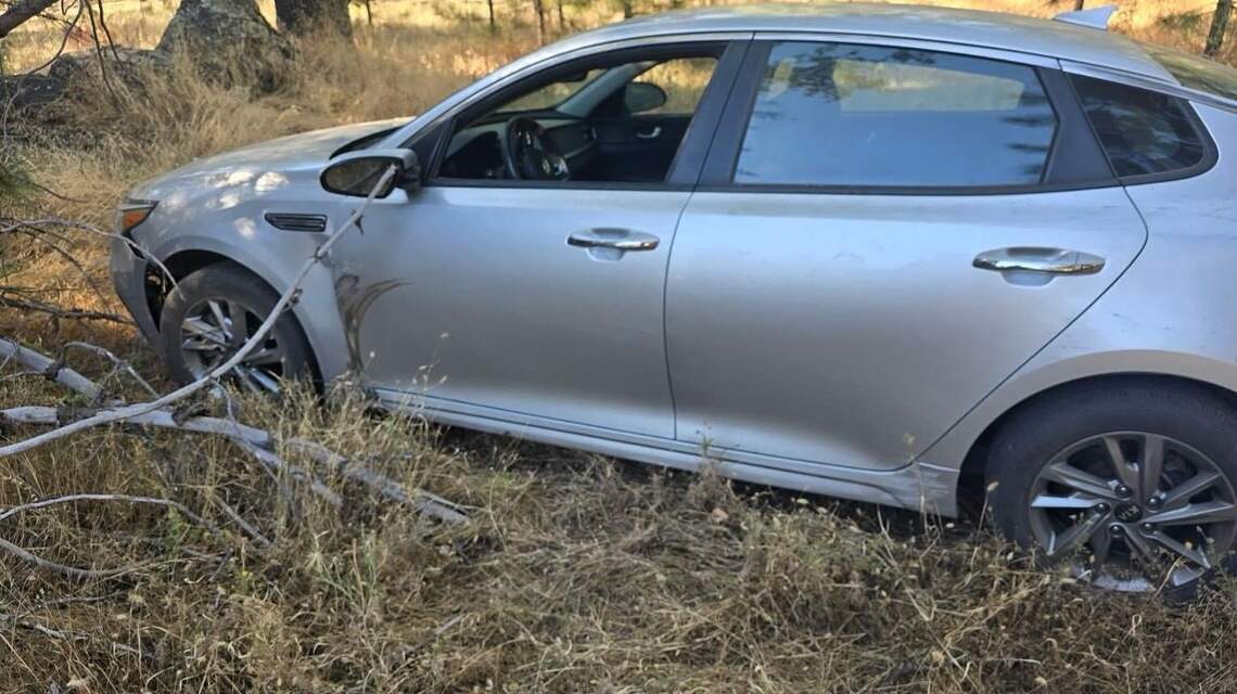 Man fleeing Yosemite in stolen car goes on wild ride before crash in mountains, CHP says