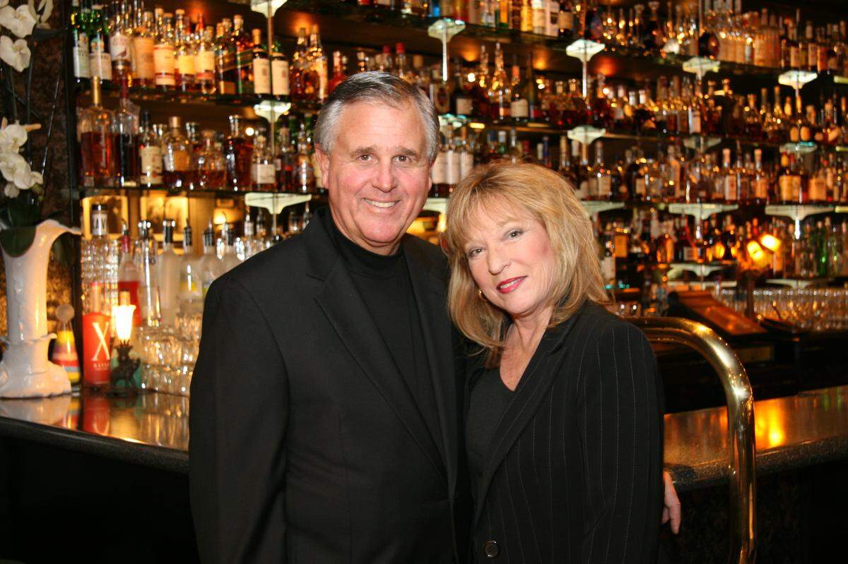 David and Karyn Milutinovich have sold The Manhattan Steakhouse & Bar in Fresno.