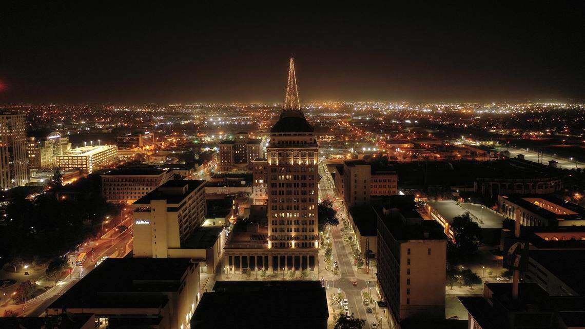 Earlier this month, Fresno native Edgar Ruiz flew his drone and captured a wide-shot photo of downtown Fresno that shows a Christmas tree lit up atop the Pacific Southwest Building, and several traffic lights lit in red and green in the background. Ruiz’s posting got shared on Instagram by the downtownfresno account and generated almost 800 likes in the last five days.