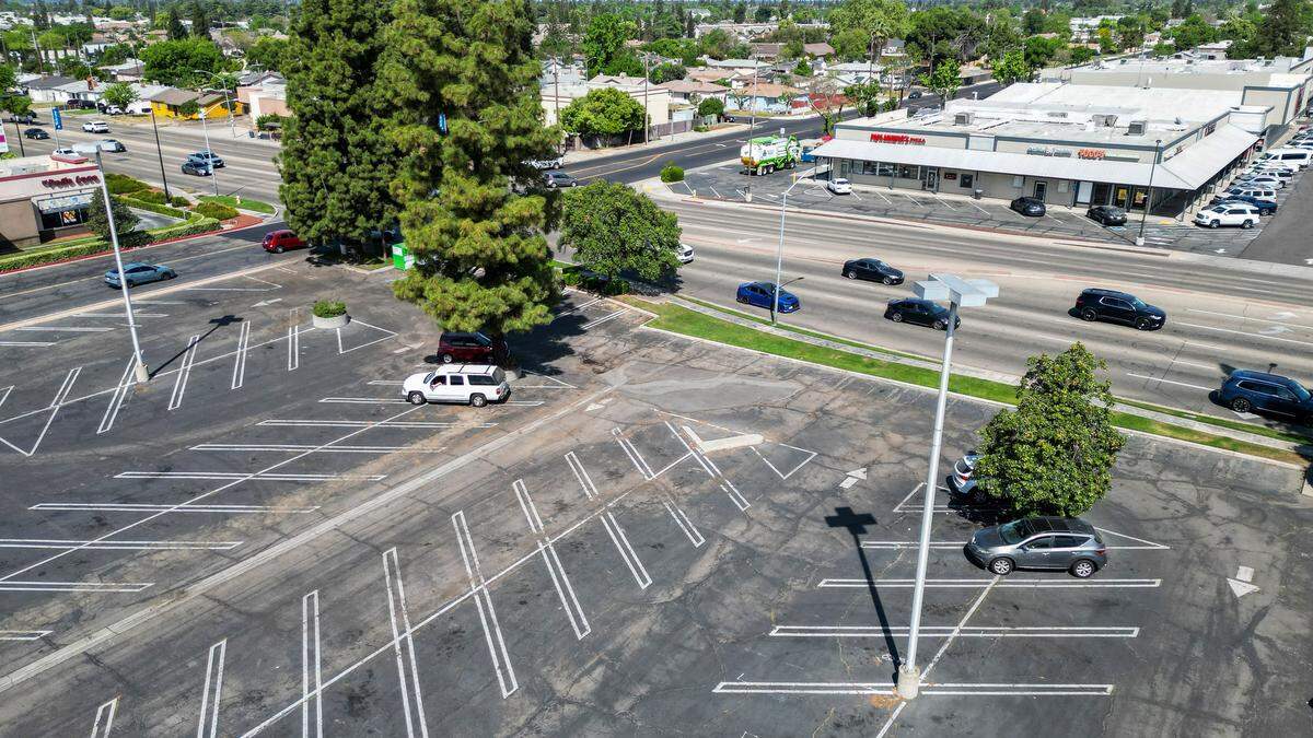 A new 7 Brew Coffee drive-through location is planned for a space in the parking lot of the shopping center southwest of Shaw and Clovis Avenues between McDonald's and El Pollo Loco.