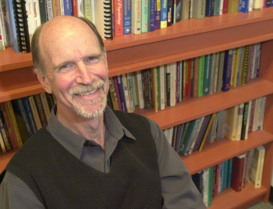 Robert Levine pictured in 2003 after authoring his second book, “The Power of Persuasion: How We’re Bought and Sold.”