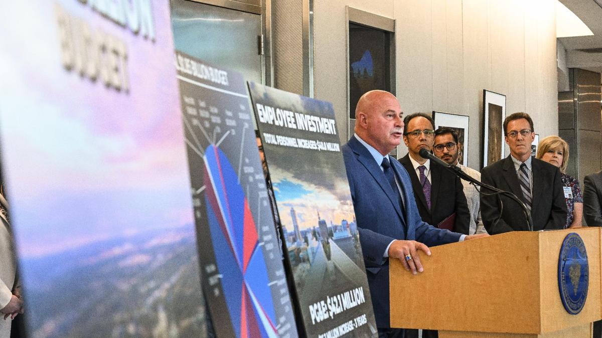 Fresno Mayor Jerry Dyer presents his fiscal year 2024 budget during a news conference at City Hall last May.