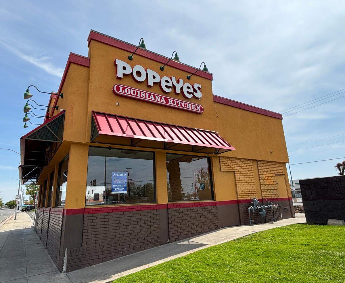 The Popeyes location at Mckinley Avenue and First Street in Fresno has closed.