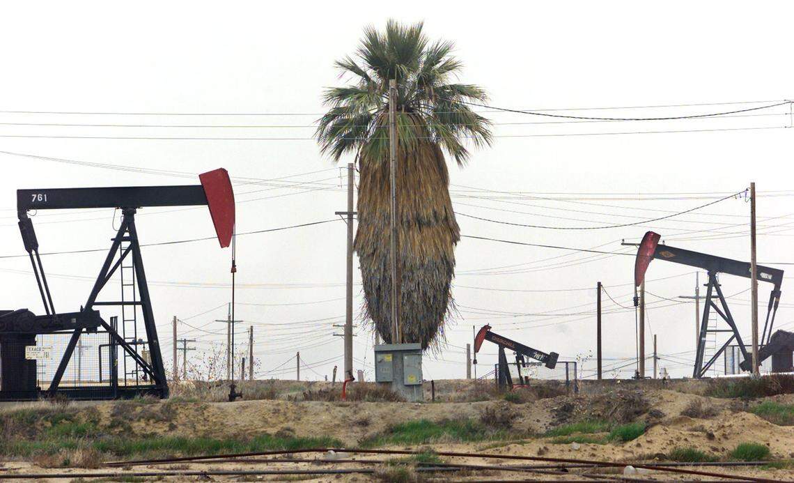 Chevron Texaco oil fields in Bakersfield. The Bakersfield-Delano area was one of the worst regions of the U.S. for number of days with particulate pollution between 2022-2024, according to a new report.