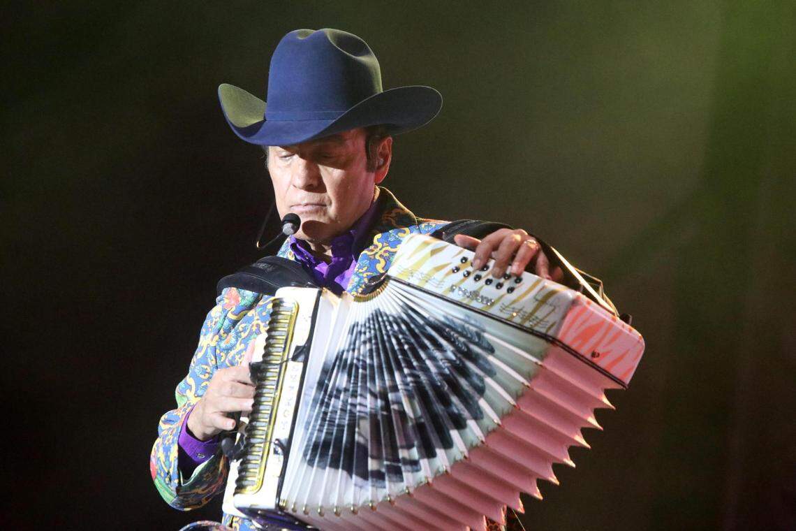 Los Tigres del Norte durante el festival MicheFest en el Granite Park en Fresno el 19 de agosto del 2023.