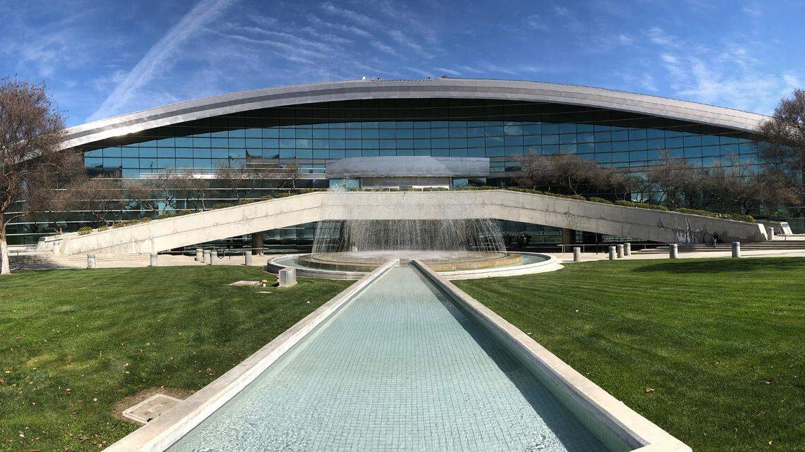 City of Fresno OK’s rule that changes where officers can go without warrants. See details