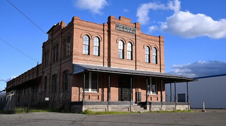 What is this 118-year-old building in Fresno? It involves beer, vampires and a murder