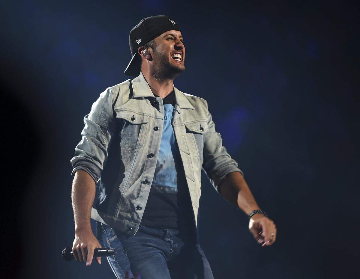 Country music star Luke Bryan is headed to Nampa this summer.