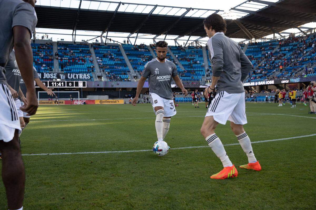 Former Mendota High star Danny Trejo goes through warmups on Saturday, Aug. 20, 2022. LAFC signed Trejo to his first MLS contract.