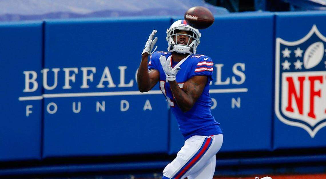 Wide receiver John Brown signed a one-year deal with the Las Vegas Raiders.