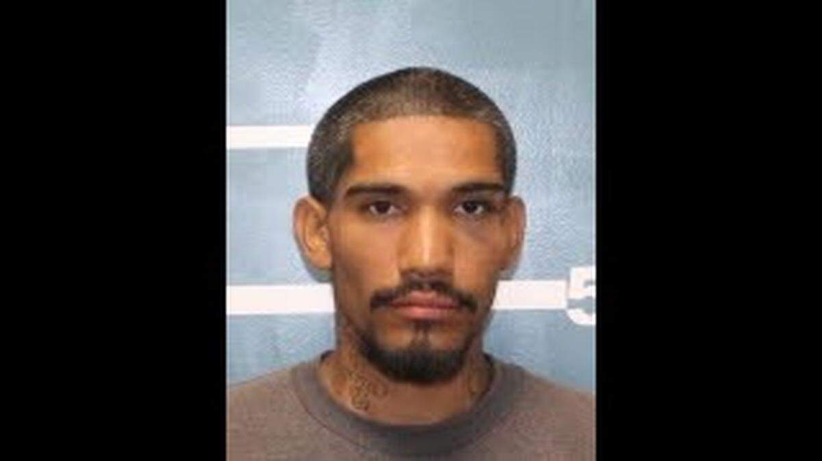 Visalia man Derrek Porter was arrested for attempting to kidnap a 4-year-old girl in front of her house, and in front of her father.
