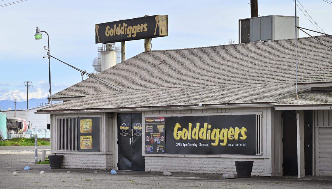 Golddiggers Gentlemens Club, located on Golden State Blvd., photographed Monday, Jan. 5, 2026 south of Fresno.
