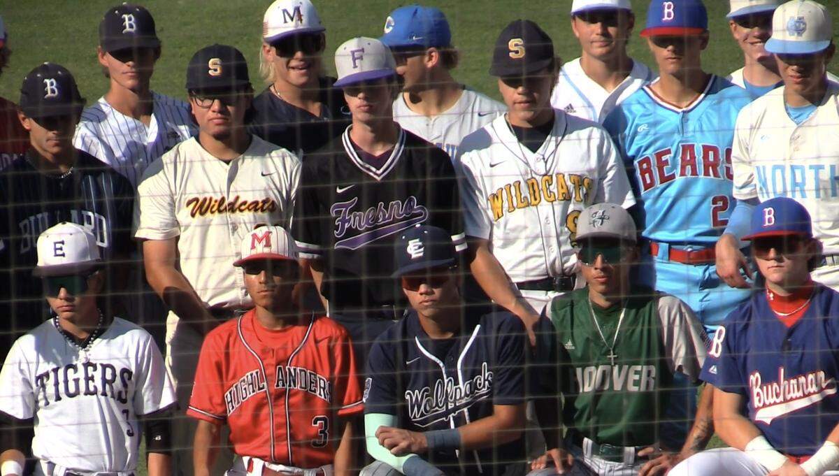 The City gathers for a team photo at the City/County All-Star game.