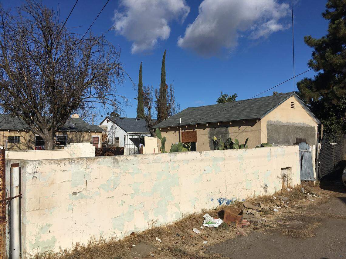Canvassers working on a pilot project for the Central Valley Immigrant Integration Collaborative walked through alleyways in Fresno to identify "unconventional" housing units likely not counted in the Census. The aim was to count low-income people to ensure they were included in the tally.