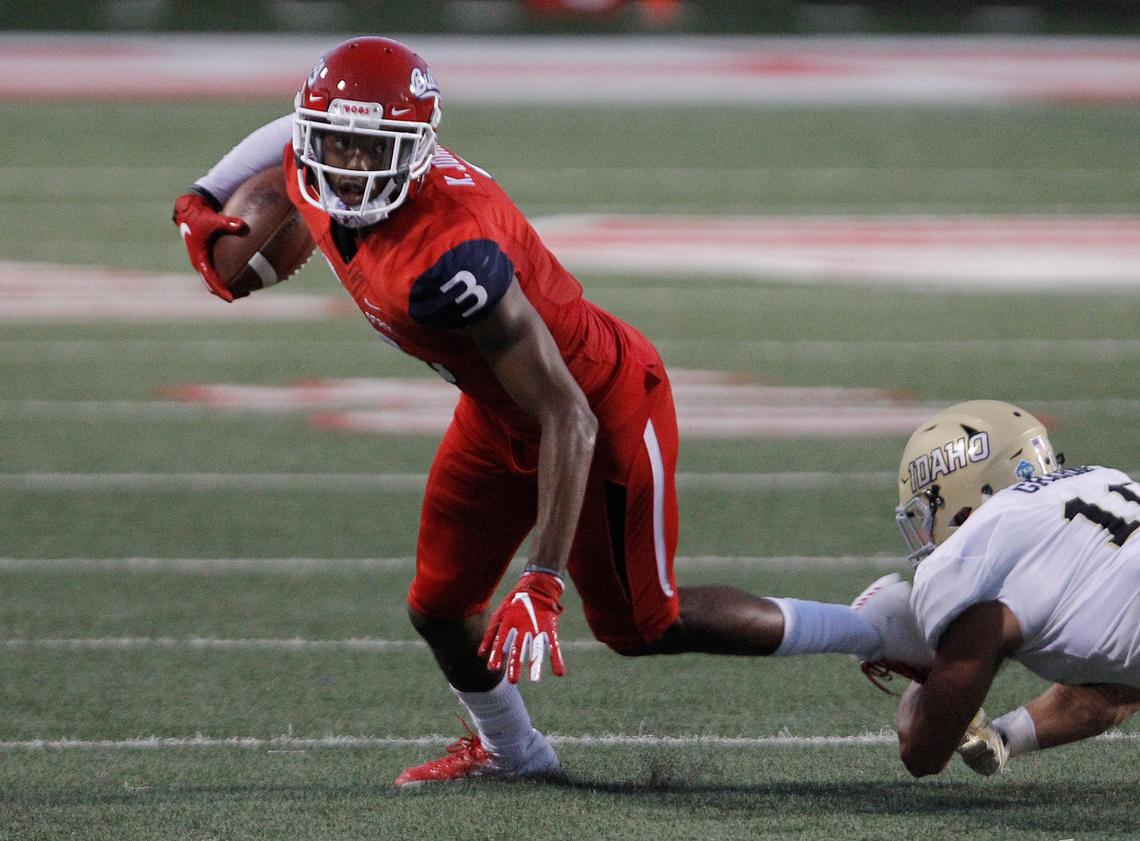 Fresno State wide receiver KeeSean Johnson made two big plays for the Bulldogs running fade routes in a 38-14 victory at UCLA, picking up 24 and 23 yards on a third-quarter touchdown drive. In three games, Johnson has 20 receptions for 292 yards and at 97.3 receiving yards per game is ranked fourth in the Mountain West Conference.