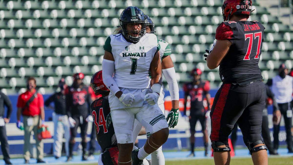 Hawaii linebacker Penei Pavihi is leading the Rainbow Warriors with 6.0 tackles per game.
