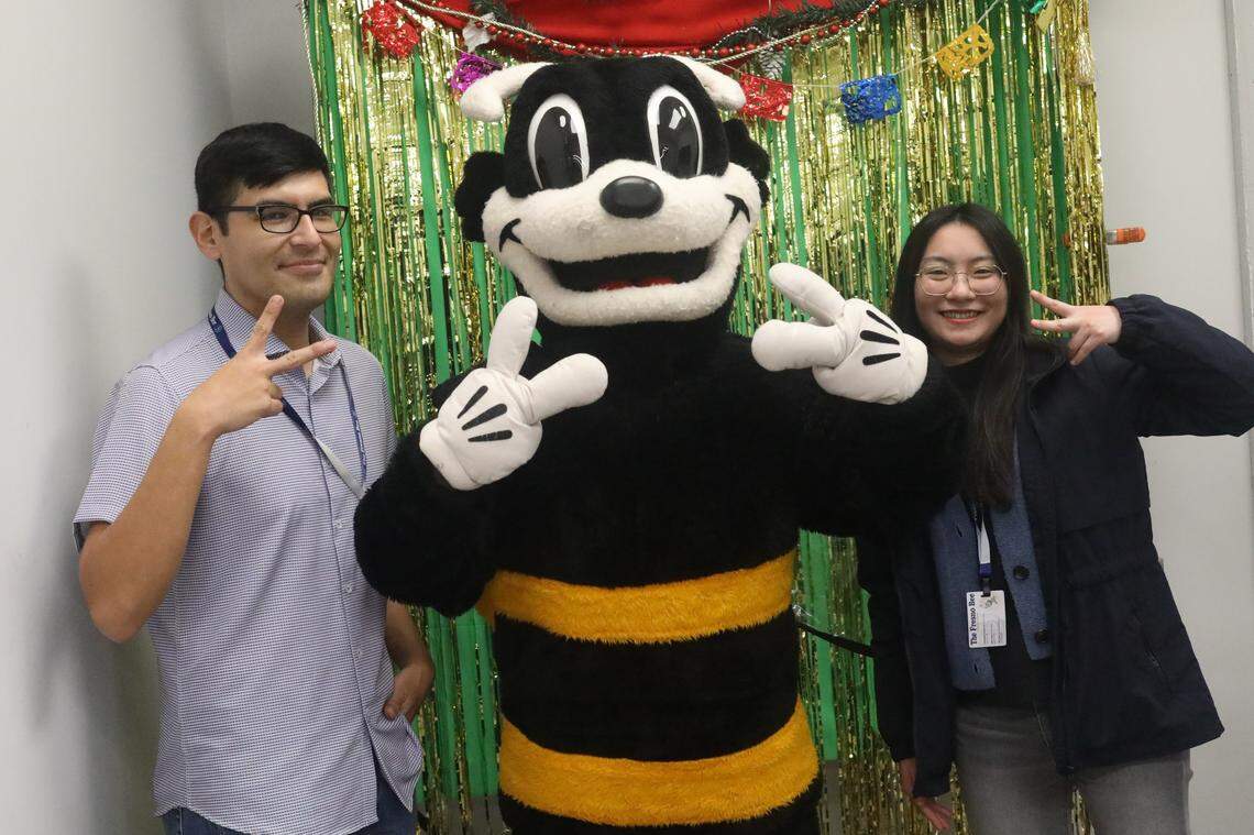 Community members had the opportunity to meet reporters and editors and take photos with Bee's mascot Scoopy while enjoying pan dulce and hot chocolate.