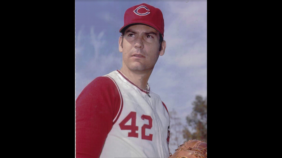 Former major league All Star pitcher Dick Ellsworth, a Fresno native who spent eight seasons with the Chicago Cubs, died at age 82.