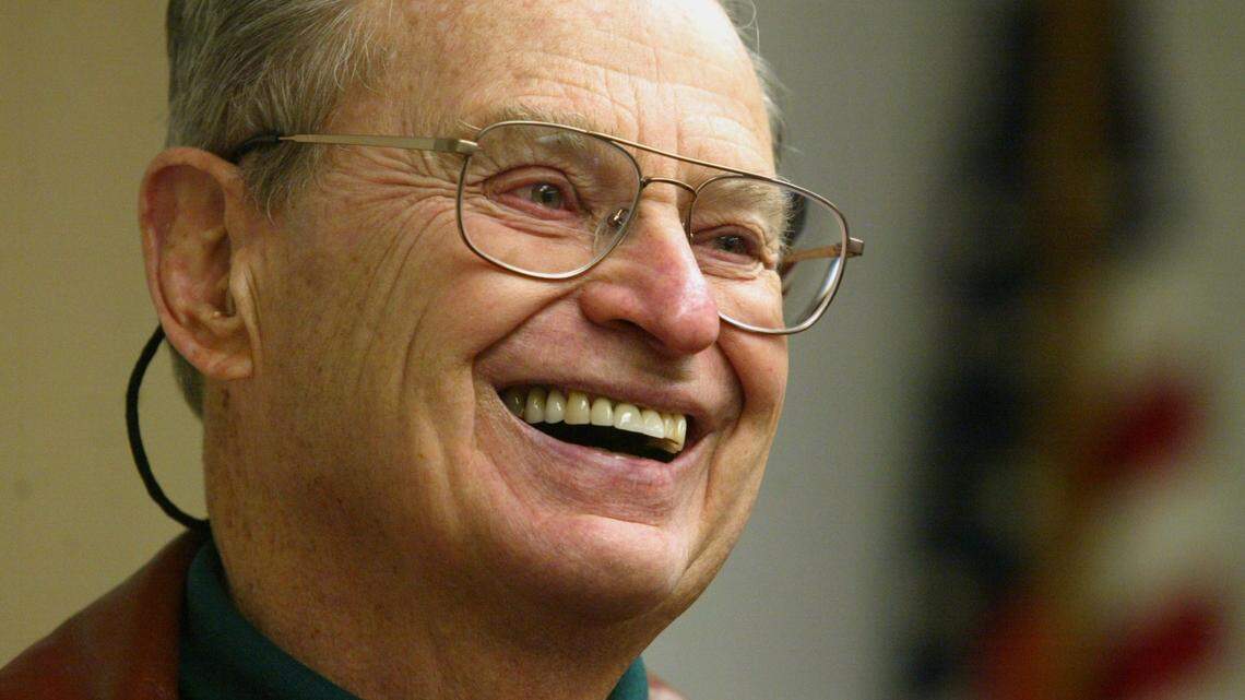 Bud Richter reacts at being named the winner of the 2006 Leon S. Peters award in a December 2005 photo.