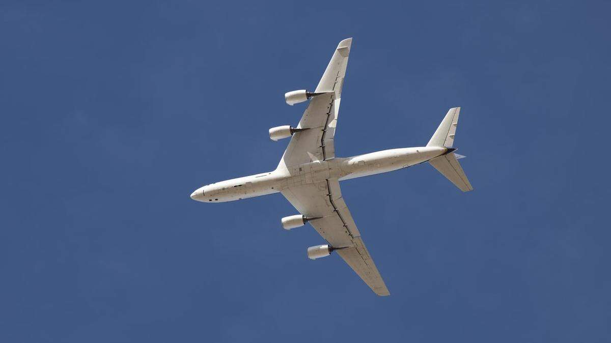 A NASA DC-8 can be seen flowing low over California’s Central Valley as part of an air quality study.