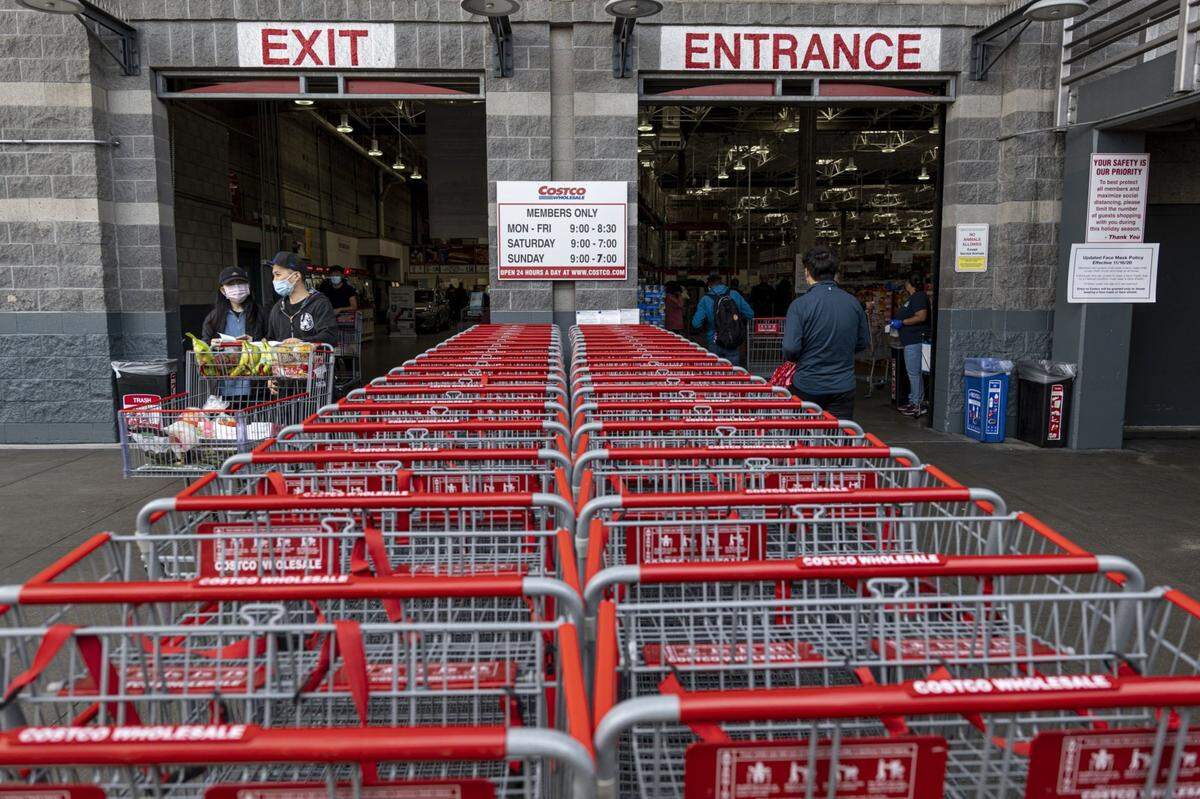 Costco will be open from 10 a.m. to 5 p.m. Wednesday, Dec. 24, 2025, for Christmas Eve, closing for Christmas Day.