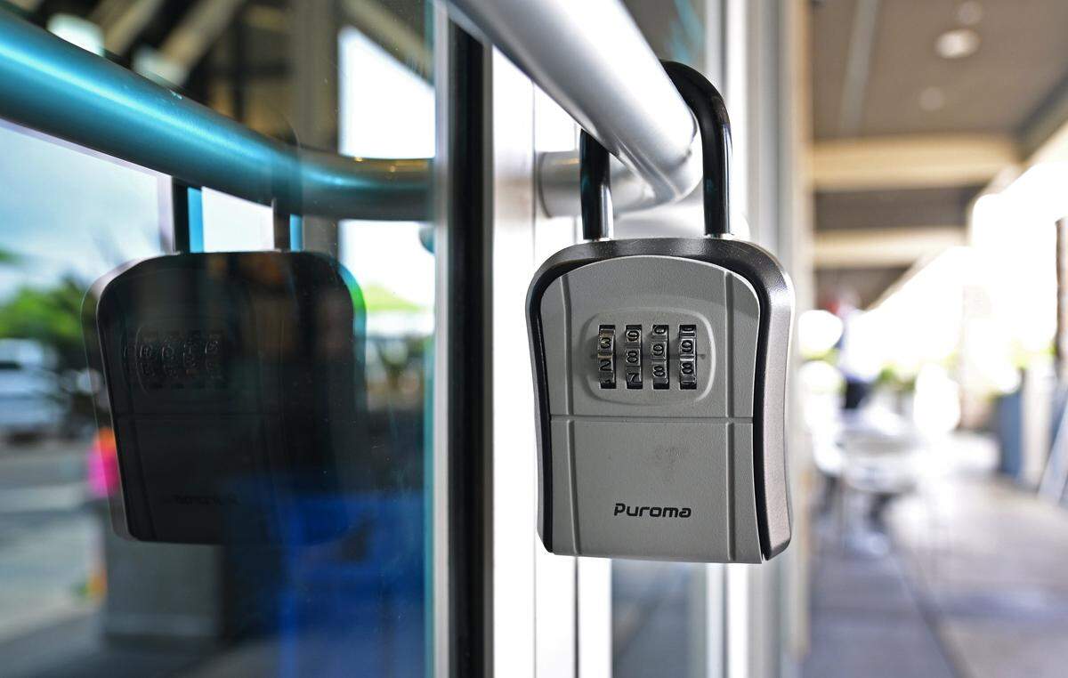 A lock on the door is seen at Corner Bakery Cafe in the Park Crossing shopping center at Friant Road and Fresno Street. The cafe has closed. Photographed Thursday, April 8, 2026 in Fresno.