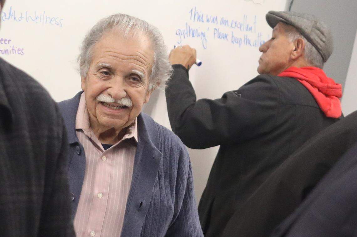 Community members had the opportunity to meet reporters and editors and take photos with Bee's mascot Scoopy while enjoying pan dulce and hot chocolate.