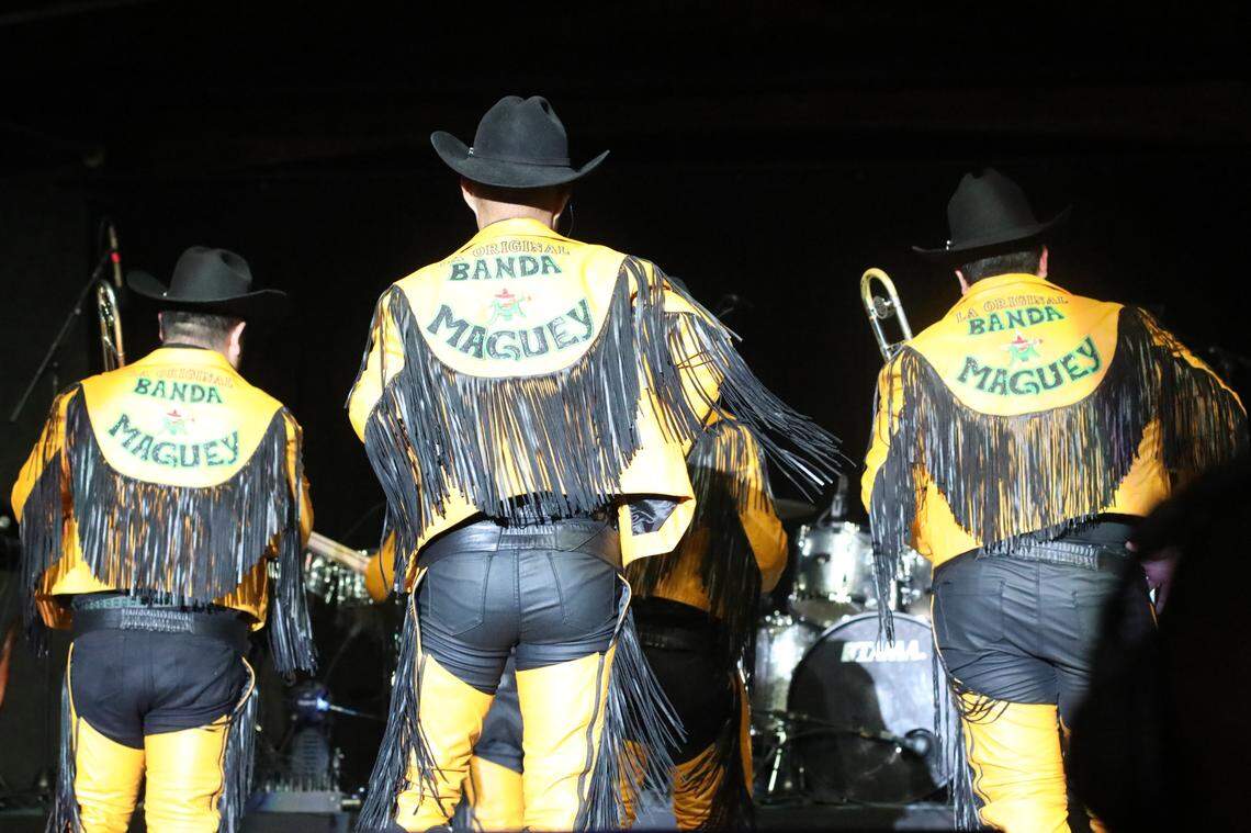 Banda Maguey se presentó en el Paul Paul Theater durante el Festival de la Quebradita en los terrenos de la Gran Feria de Fresno el 8 de octubre del 2023.