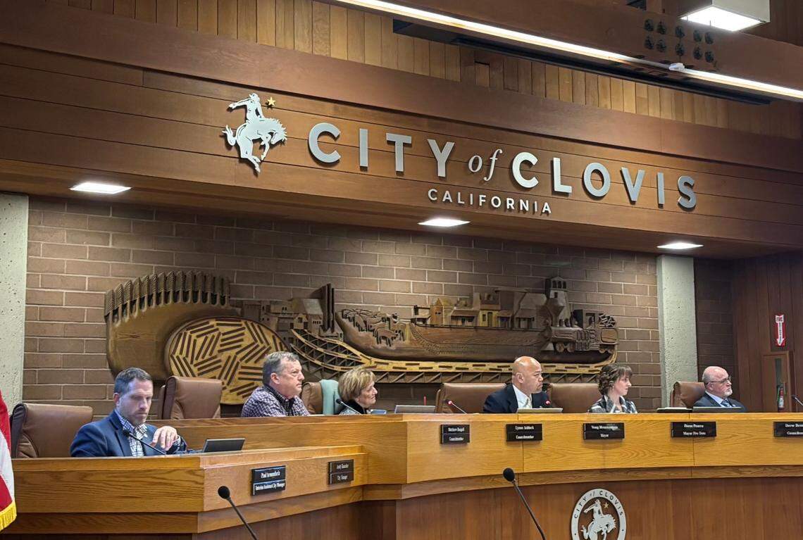 Clovis City Council listens to public comments on “non-sanctuary city” status during meeting on Tuesday, Feb. 4, 2025