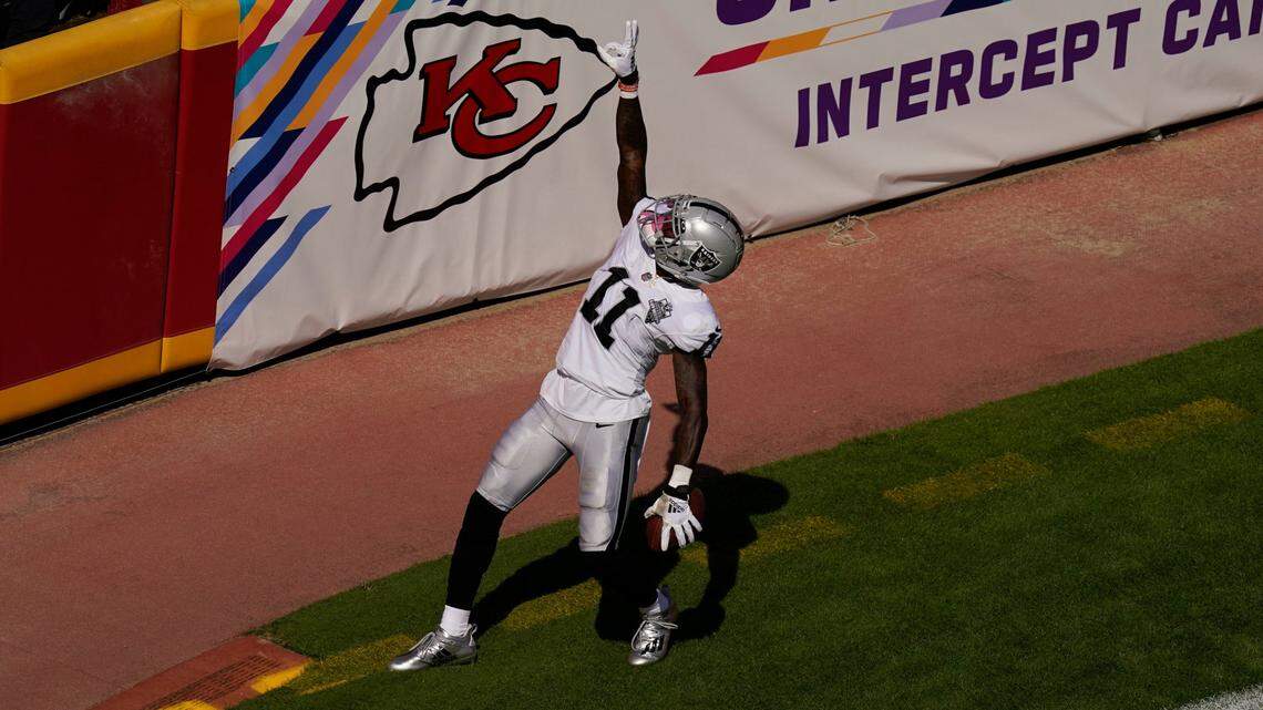 Raiders, Chiefs postgame notes: Big plays by Henry Ruggs III, Derek Carr lift Las Vegas