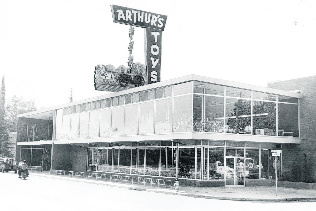 Arthur’s Toy Shop, a beloved toy store that had multiple locations in Fresno for about six decades, is still remembered fondly by many Fresnans. Here, the store that opened in 1955 at Blackstone and Simpson Avenues is pictured in 1955.