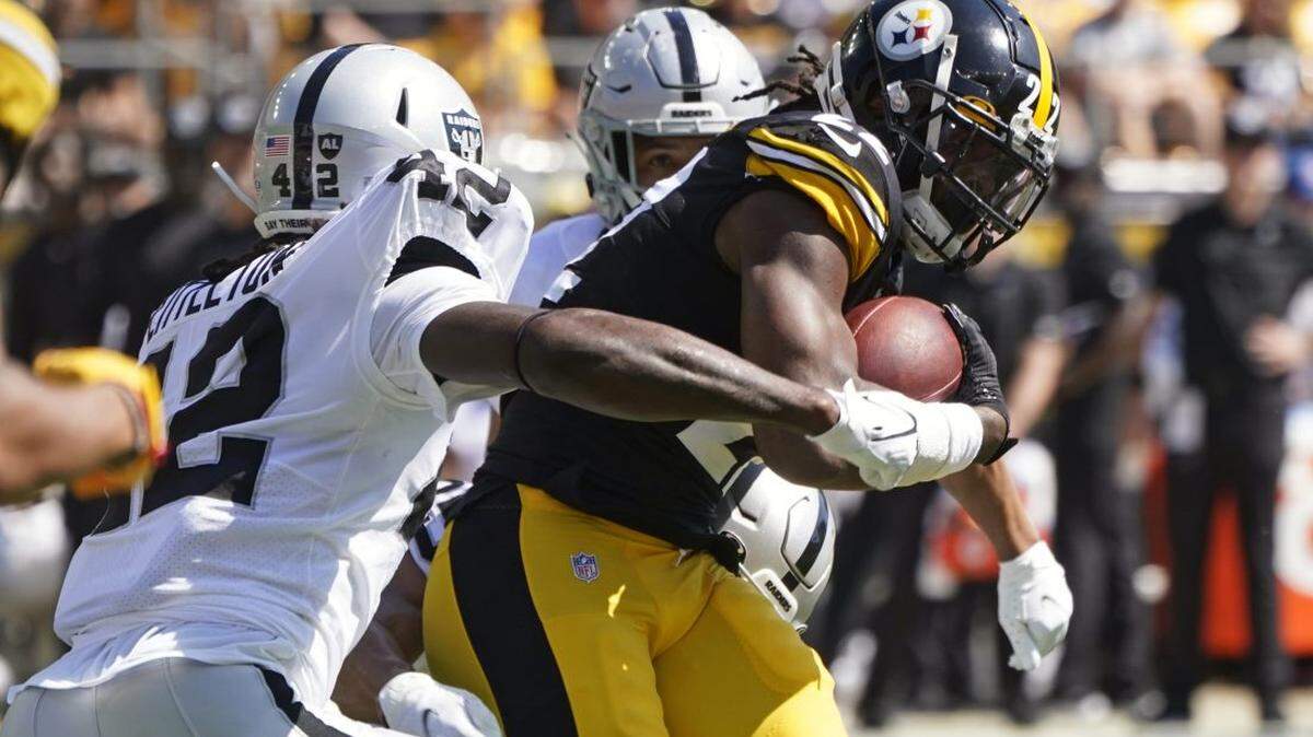 The Raiders face the Steelers in Pittsburgh on Saturday, Dec. 24, 2022.