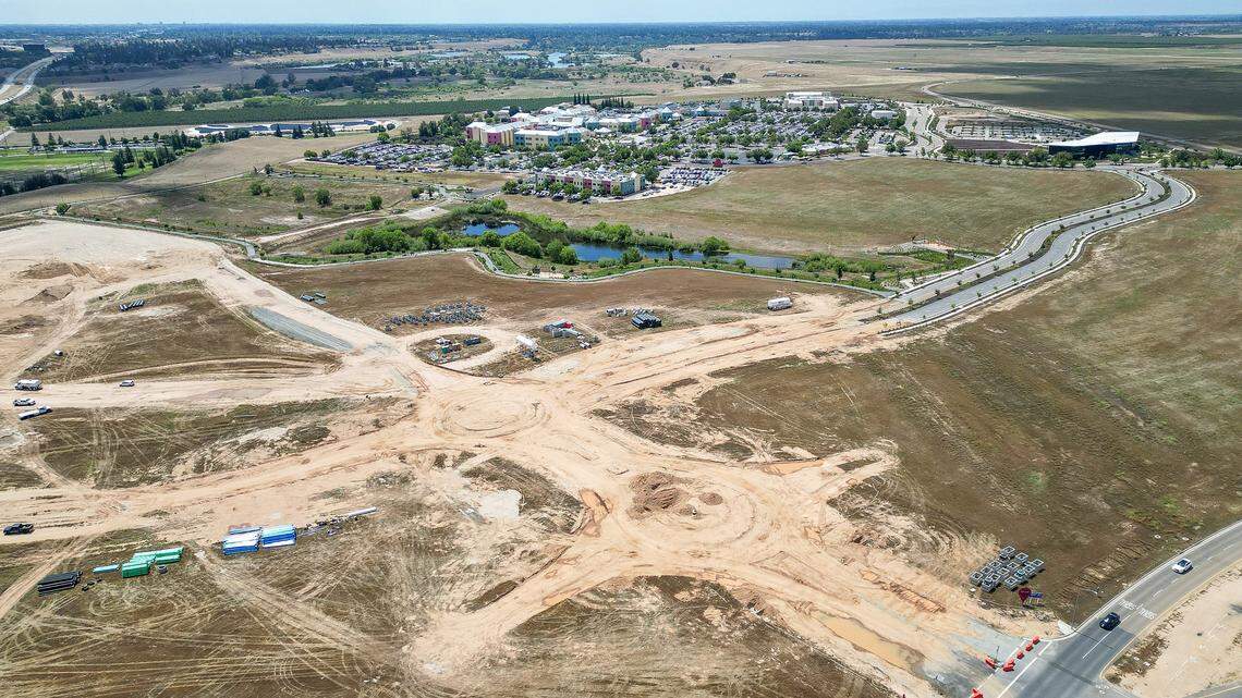 Valley Children's Hospital appears in the background as the hospital extends the road infrastructure on the open space east of its main building, which is planned for commercial development. Additionally, The hospital recently purchased bought 277 more acres for its campus. 