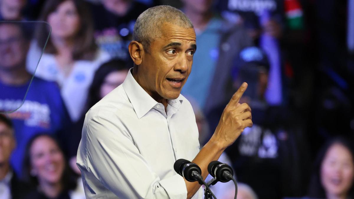 Former president Barack Obama, seen here in 2024, has scolded Democrats for “whining” and urged them to “toughen up.”