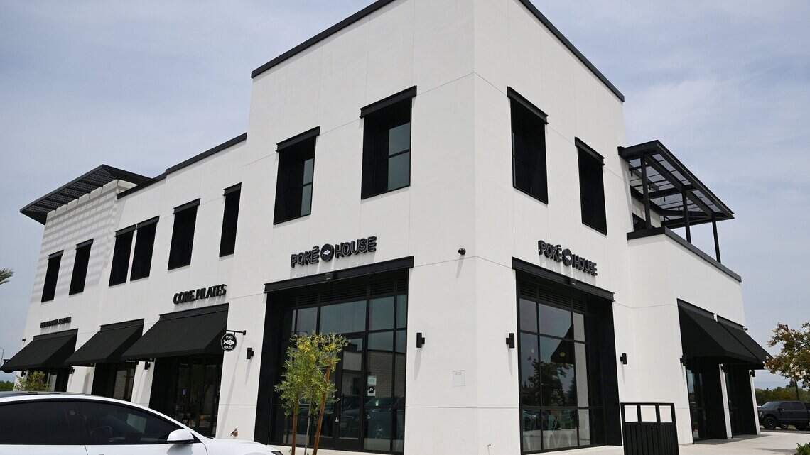 How’d a poke restaurant come to The Avenue in Clovis? Owner trades Apple for raw fish