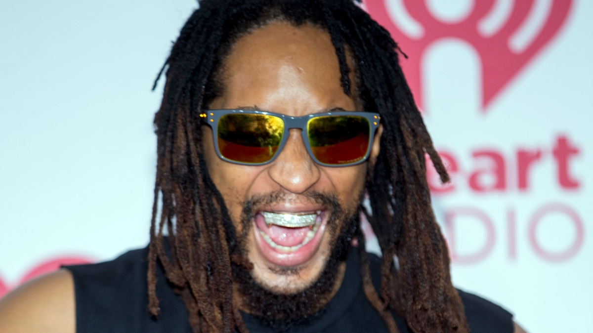 FILE – In this Sept. 20, 2014, file photo, Lil Jon arrives at the iHeart Radio Music Festival at The MGM Grand Garden Arena in Las Vegas. Lil Jon says he understands Maroon 5’s decision to cancel its news conference to discuss the band’s Super Bowl halftime performance with reporters. Maroon 5, with frontman Adam Levine, was supposed to speak with the media Thursday, Jan. 31, 2019, to promote their Super Bowl 53 appearance, but decided to cancel and let their “show do the talking.”