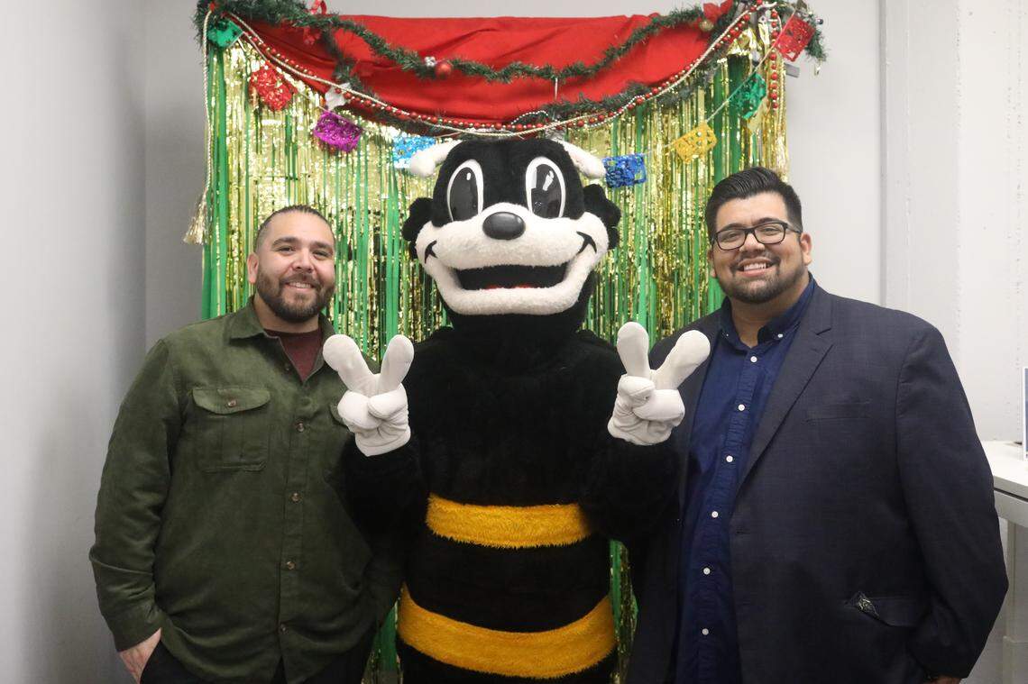 Community members had the opportunity to meet reporters and editors and take photos with Bee's mascot Scoopy while enjoying pan dulce and hot chocolate.