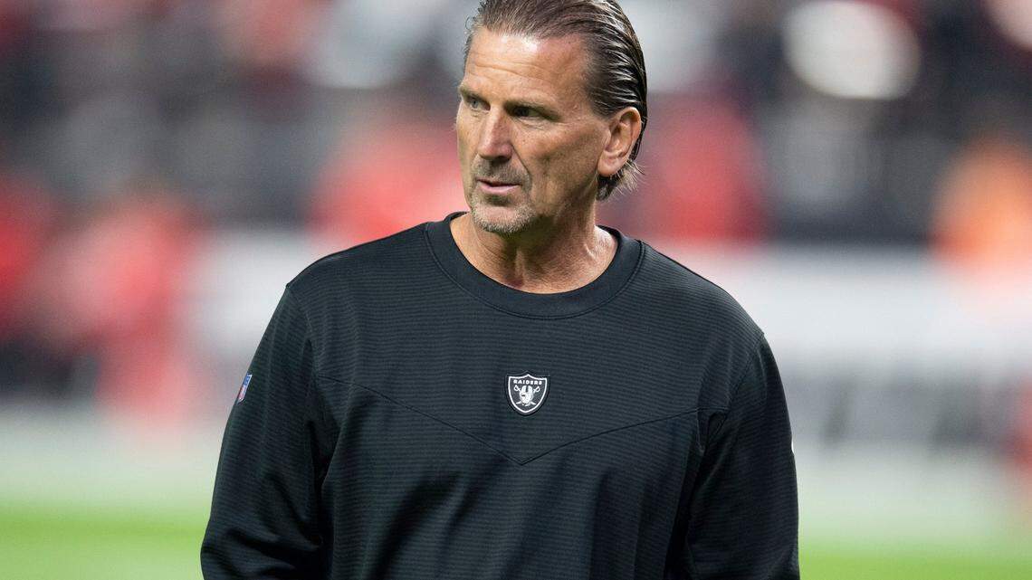 Las Vegas Raiders offensive coordinator Greg Olson during an NFL game.