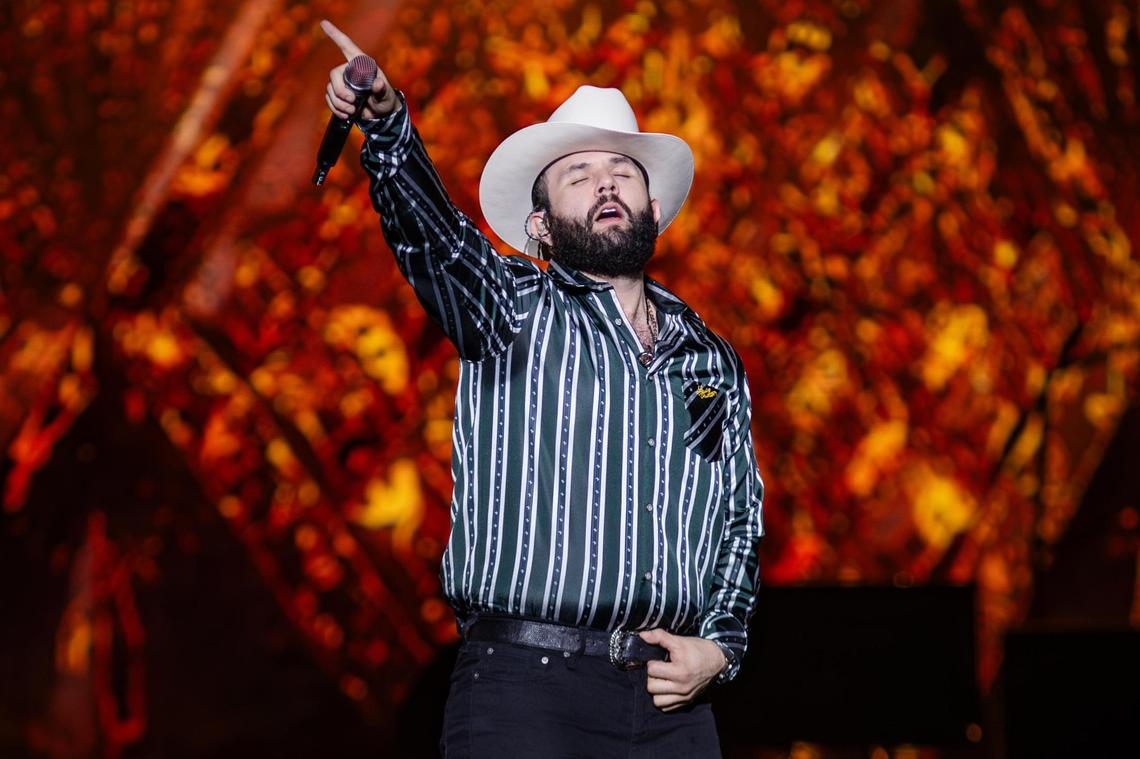 Carin León celebró con un concierto por primera vez en el Estadio GNP Seguros de la Ciudad de México, con un sold out ante más de 55 mil personas la noche del 7 de diciembre 2024.