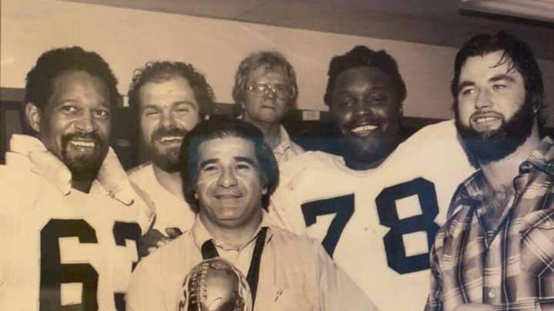 ‘Just a pure heart.’ Former Raiders coach Tom Flores remembers assistant Sam Boghosian