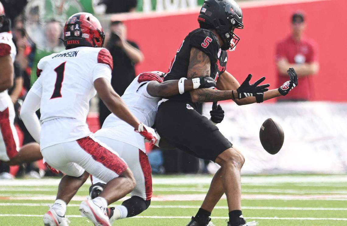 A pass to Fresno State's Josiah Freema is broken up by San Diego State Saturday, Oct. 24, 2025 in Fresno.