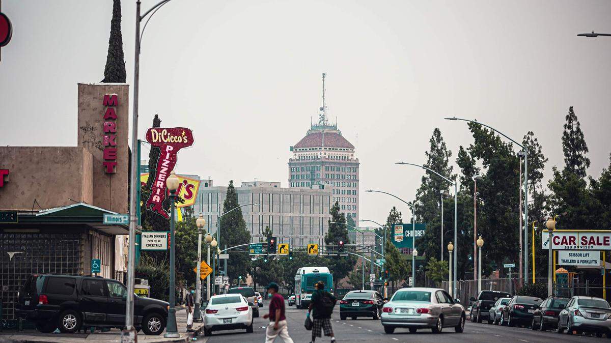 The heavy, smoky skies are predicted to remain over Fresno and the rest of Central California at least through Saturday, according to the Experimental High-Resolution Rapid Refresh computer model that the U.S. National Weather Service in Hanford is tracking.