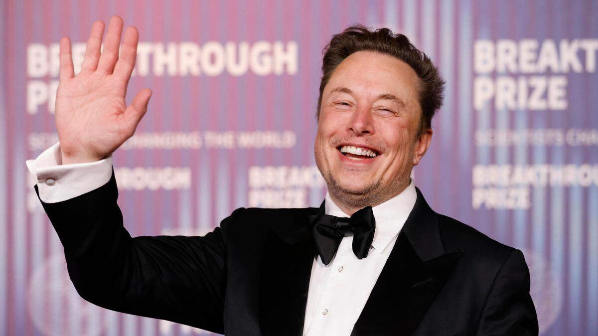 Archived photo of Tesla Motors CEO Elon Musk at a Los Ángeles ceremony on April 14, 2024. / Fotografía de archivo fechada el 14 de abril de 2024 del CEO de Tesla Motors Elon Musk en una ceremonia en Los Ángeles.